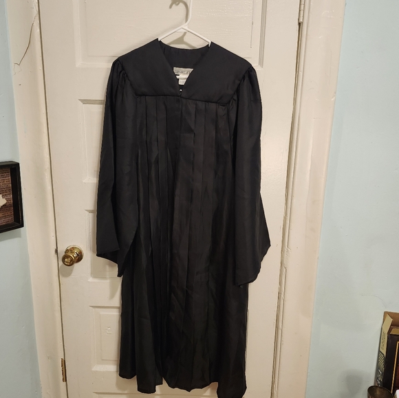 Judges Robe Halloween Costume - Picture 3 of 4